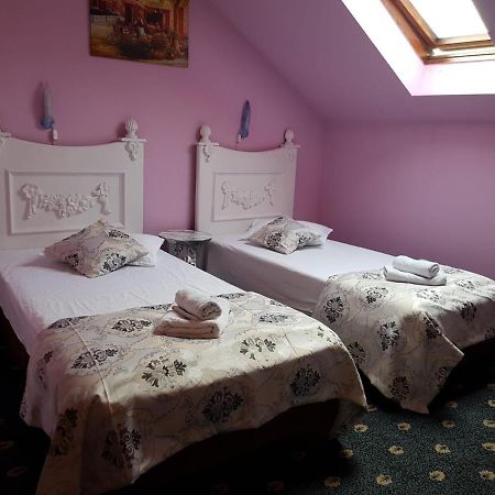 Hotel Darosy Αράντ Εξωτερικό φωτογραφία