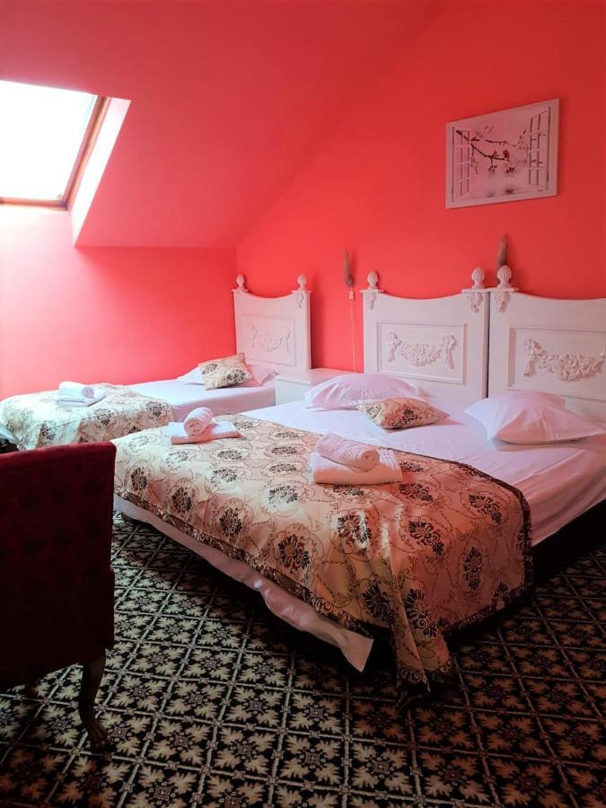 Hotel Darosy Αράντ Εξωτερικό φωτογραφία