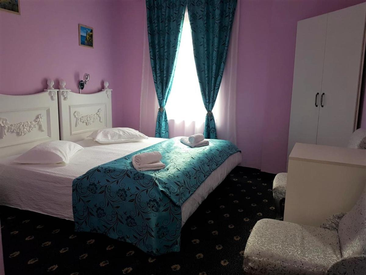 Hotel Darosy Αράντ Εξωτερικό φωτογραφία